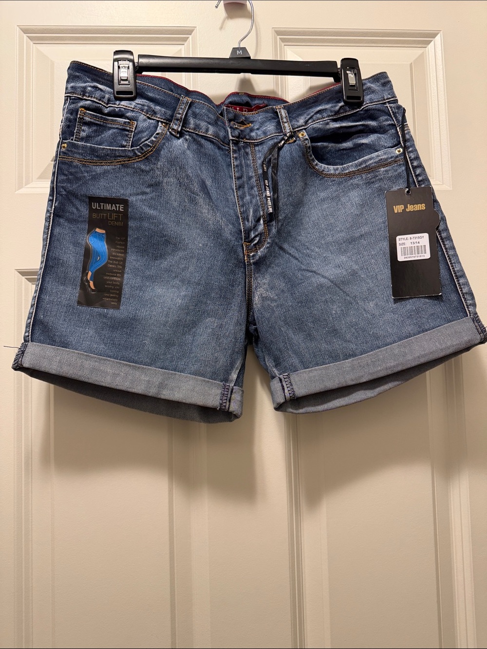 NWT VIP Jeans - stretch denim shorts. Size 13/14 juniors.